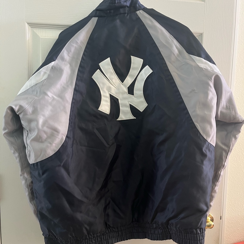 NY Yankees Genuine Merchandise bomber jacket
